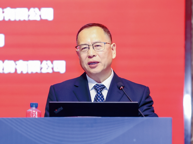 中国塑协理事长王占杰致欢迎辞